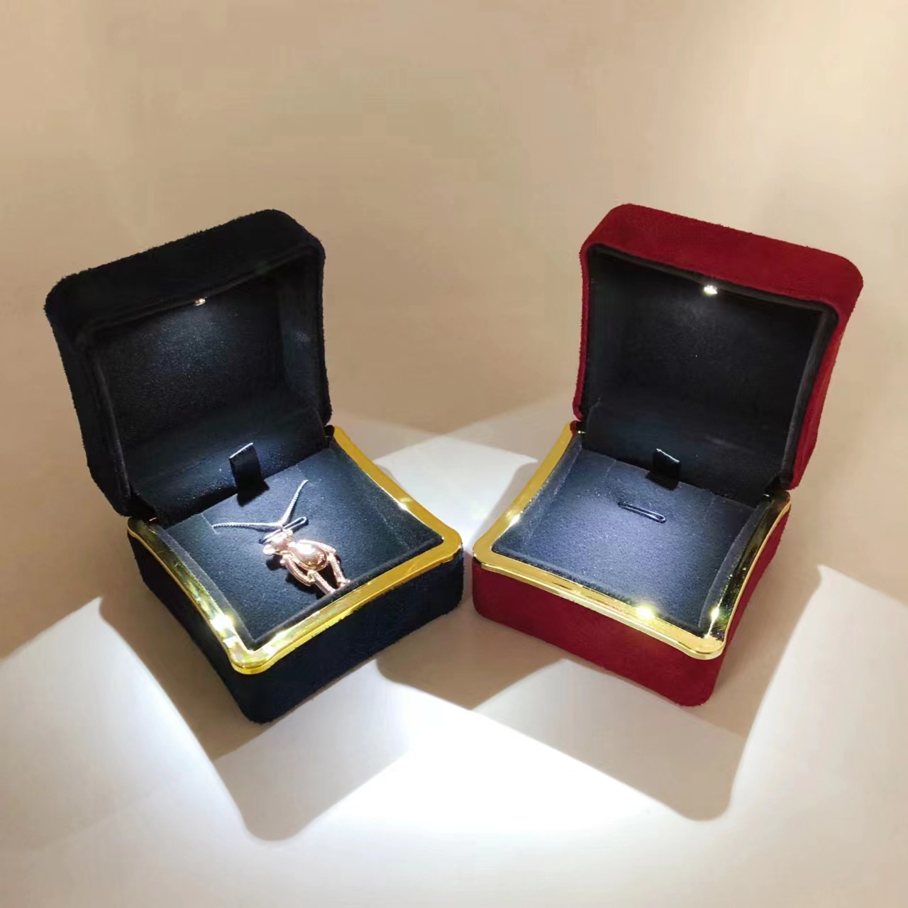 جديد في مصباح ليد صندوق مجوهرا - مراجعة Bar Cart Gold وسعره